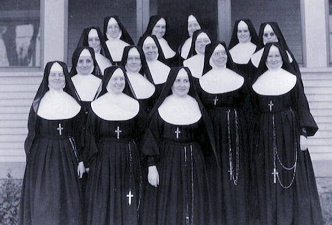 Notre Dame deNamur nuns